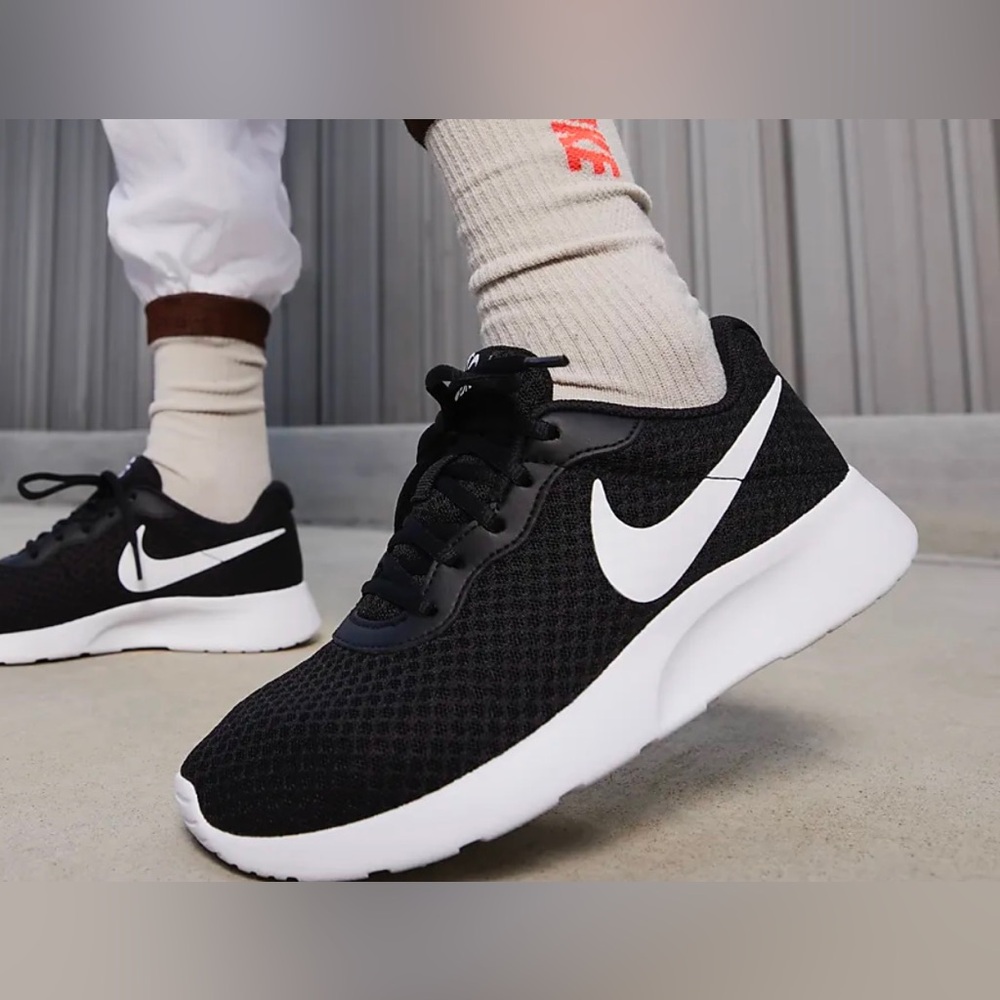 Nike Men’s Black Running Shoes